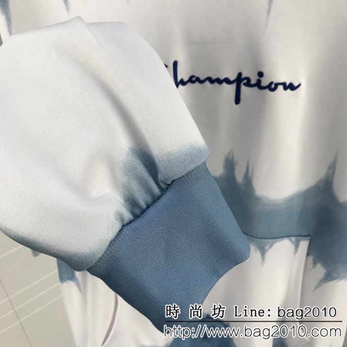ChamPion冠軍 18ss秋冬新款衛衣 紮染漸變色 刺繡小logo 絲光混紡面料  情侶款 ydi2354